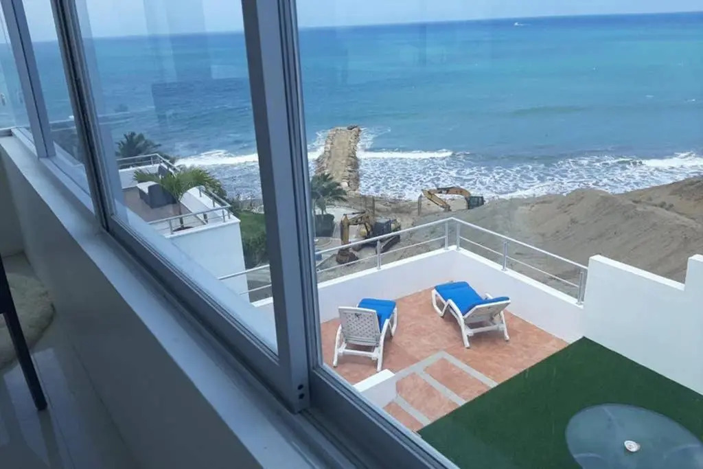 Super Duplex al mar con acceso a la playa - Club Privado en Manta