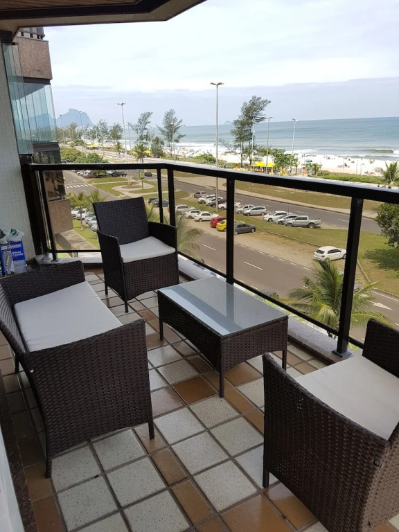 Apartamento de Frente para Praia