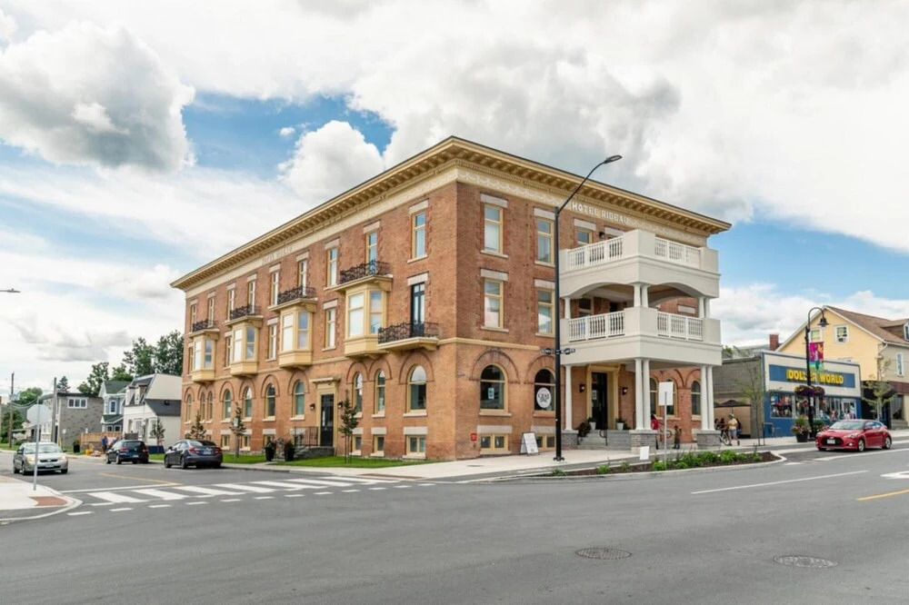 Iconic Rideau 1Bd Unit Balcony Free Parking 2