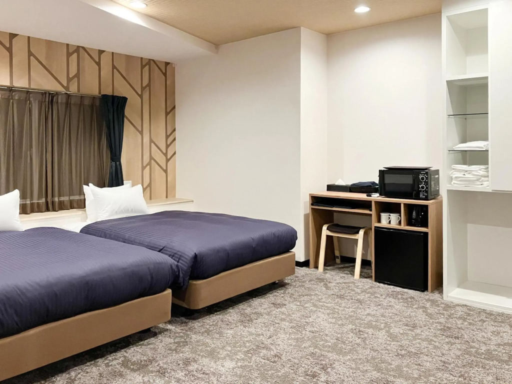 Hotel LiVEMAX Naha Naminoue 1