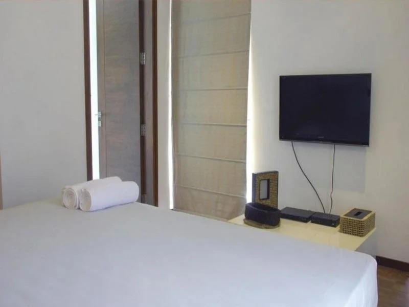 The Golden Pearl Calem Grove Hotel