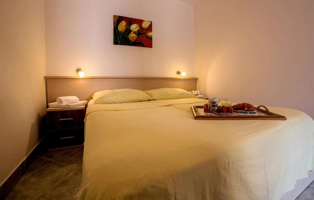 Stunning Apartment in Podstrana With 1 Bedrooms and Wifi