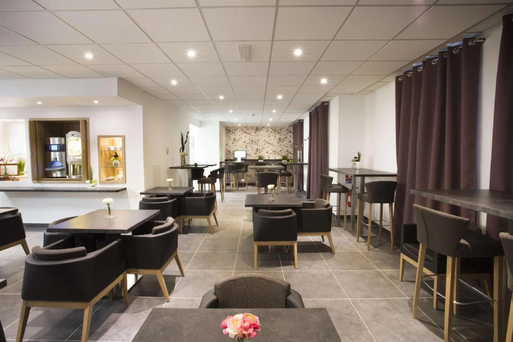 Kyriad Chambéry Centre - Hôtel et Résidence