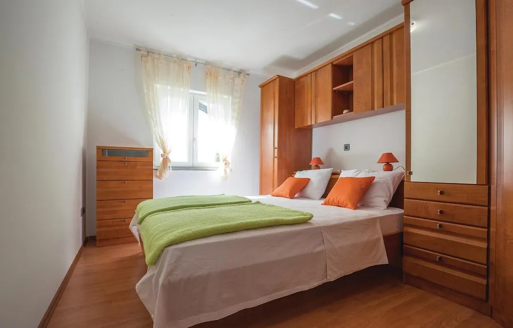 Beautiful Home in Ploce With Wifi and 2 Bedrooms