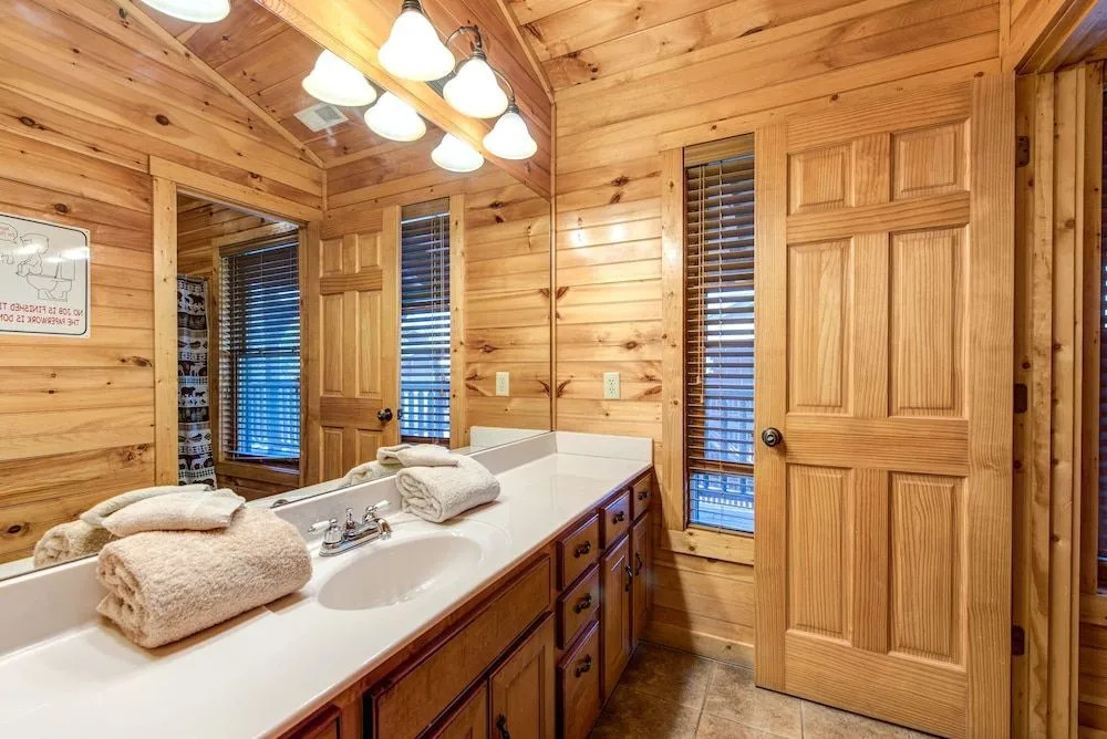 Hemlock Inn by Jackson Mountain Rentals