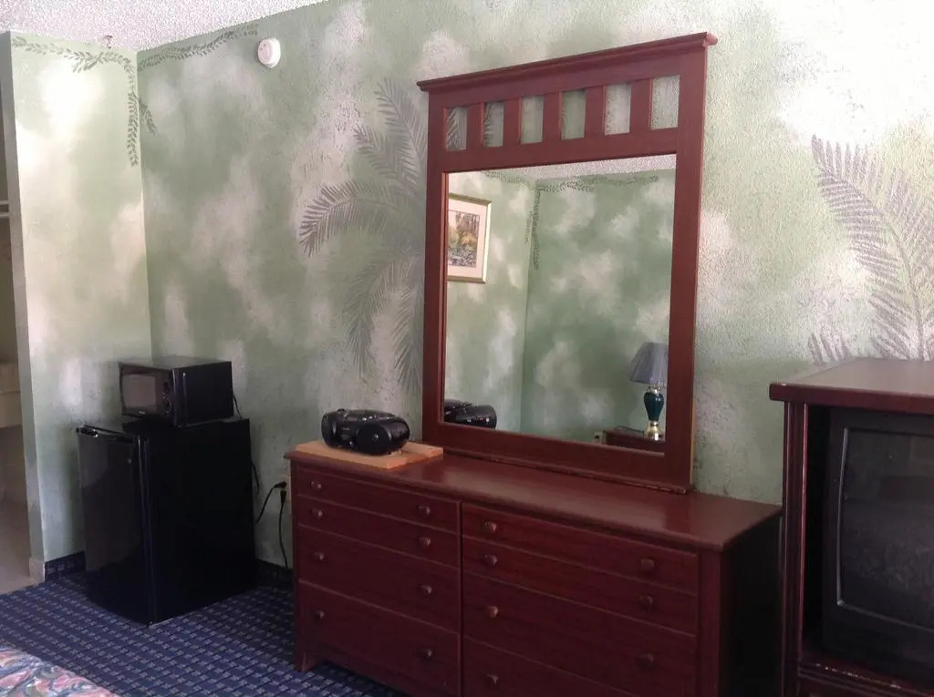 Guest Inn & Suites