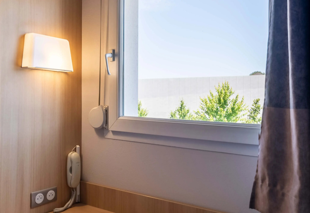 B&B HOTEL Saint-Etienne Monthieu