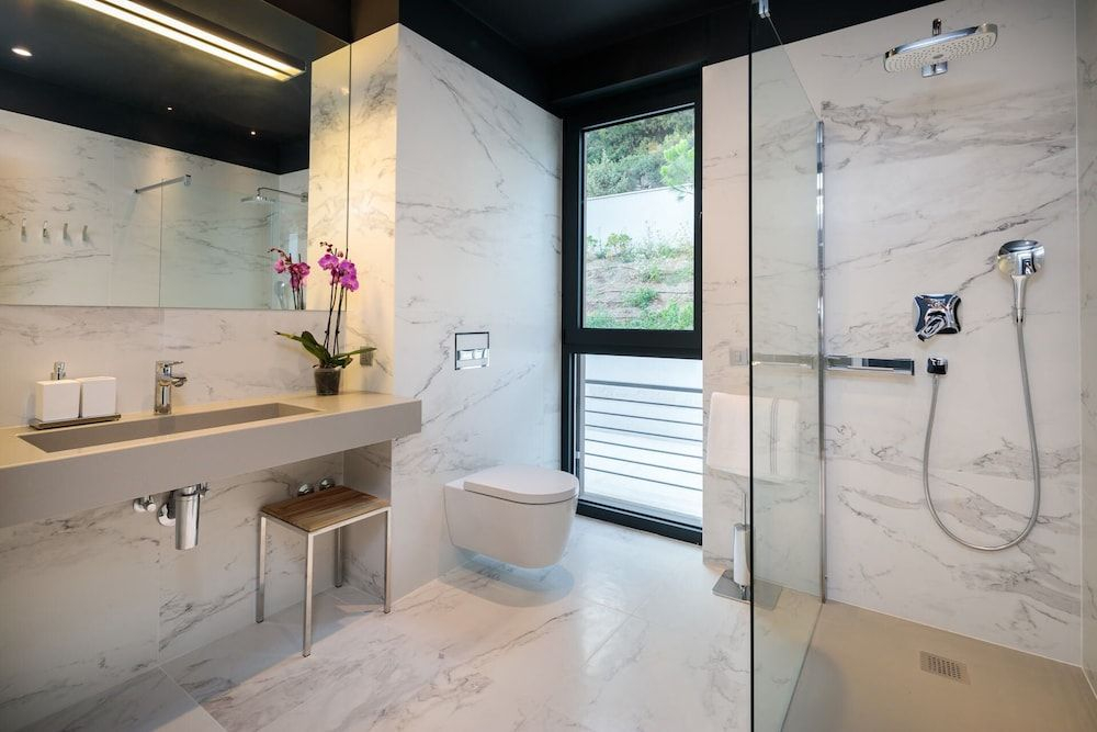 Ultraluxury Villa Elyzeum with Heated Pool