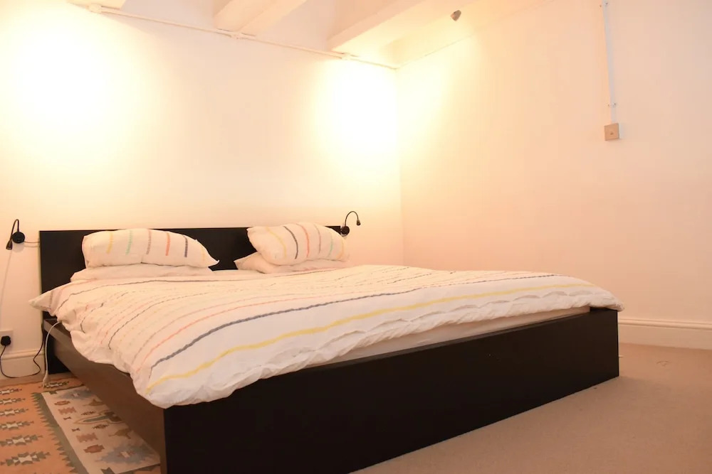 Spacious 2 Bedroom Apartment in Fulham