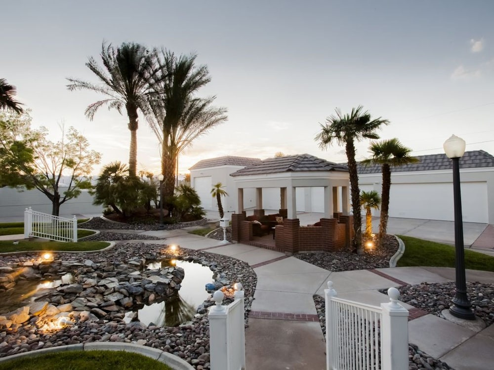 Villa Carota - 6 bedrooms and a Casitas
