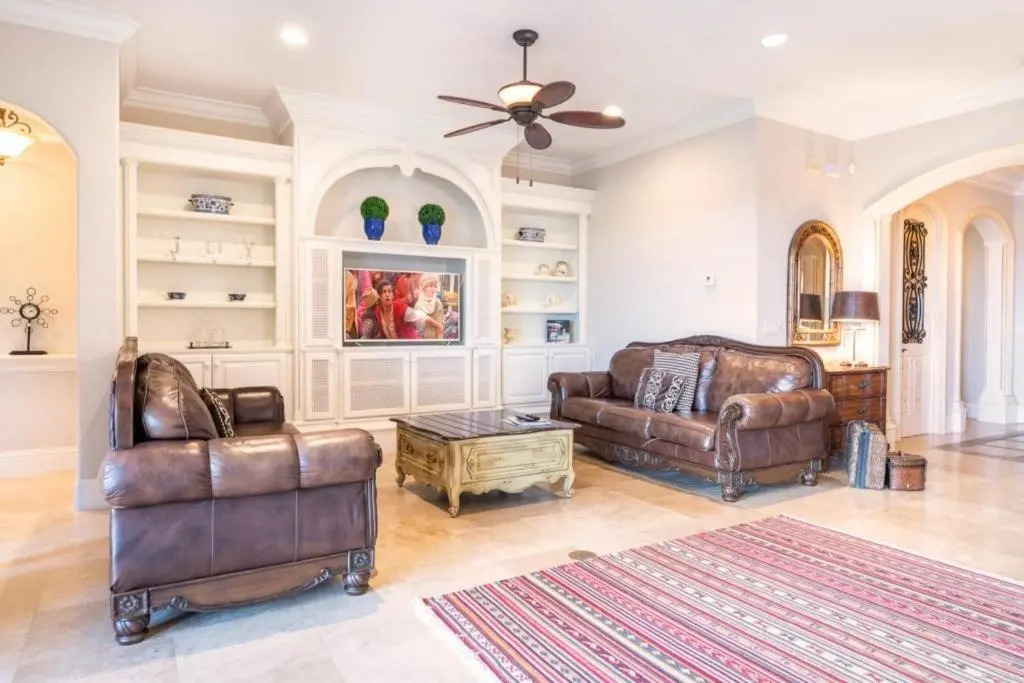Luxury mansion on golf course at Reunion Resort Orlando 10 minutes from Disney parks - Mansão luxuosa em campo de golfe no Reunion Resort Orlando a 10 minutos dos parques da Disney