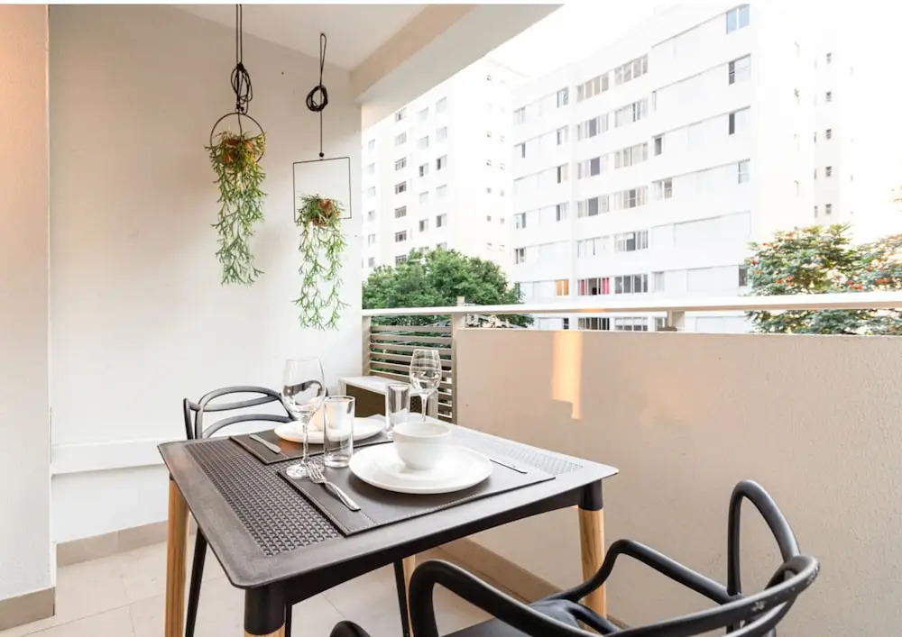 Charlie Girassol Vila Madalena