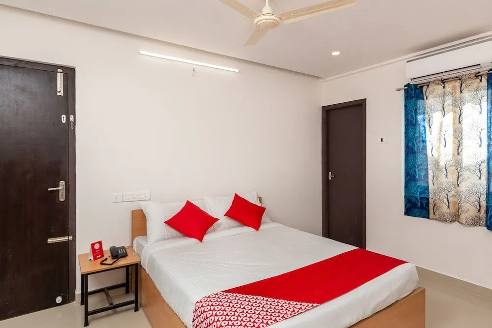 Hotel O Valasaravakkam Near Chandra Metro Mall