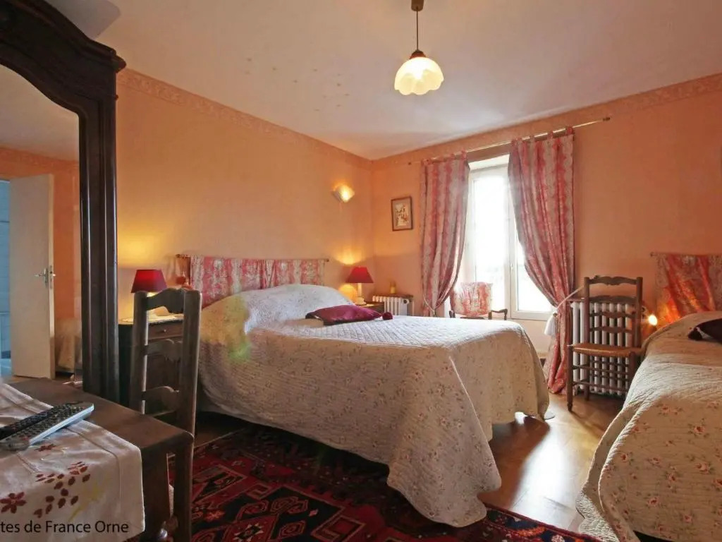 Maison chaleureuse aux portes dArgentan - 9 pers. - FR-1-497-131