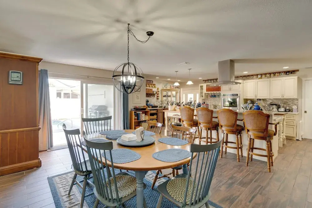 4 Mi to Port Charlotte Beach Park: Gem w/ Pool