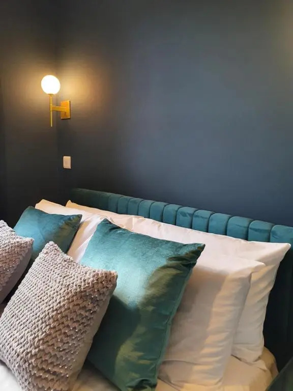 The Loughborough - Elegant, glamourous boutique 1 bed, central Truro