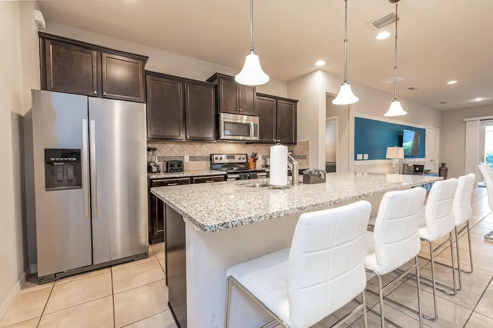 9050wws 6 Bedroom Home by Redawning