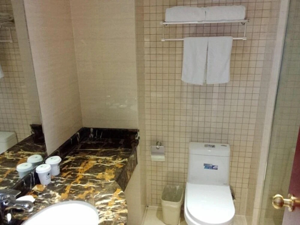 GreenTree Inn Kunshan High Speed Rail Station Hengshan Road Express Hotel