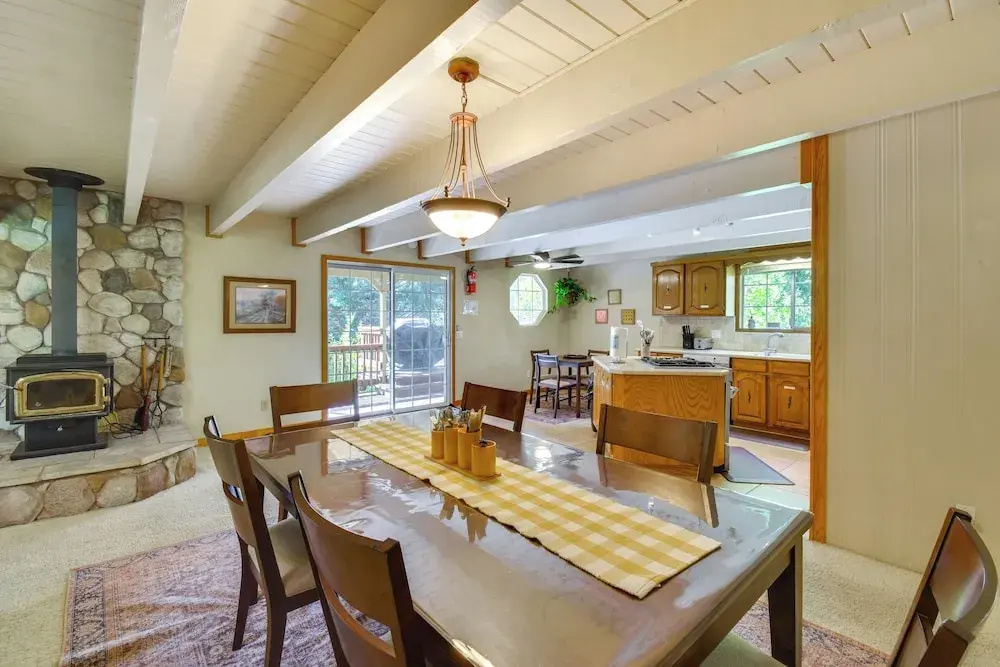 Play Golf & Unwind! Pine Mountain Lake Family Home
