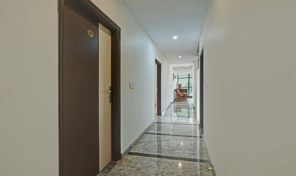 Itsy Hotels Vijaya Comforts, with BAR & restaurant