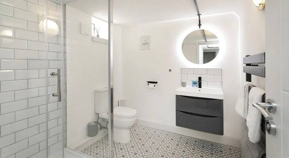 ✰OnPoint- MASSIVE House, PERFECT Location-Parking✰