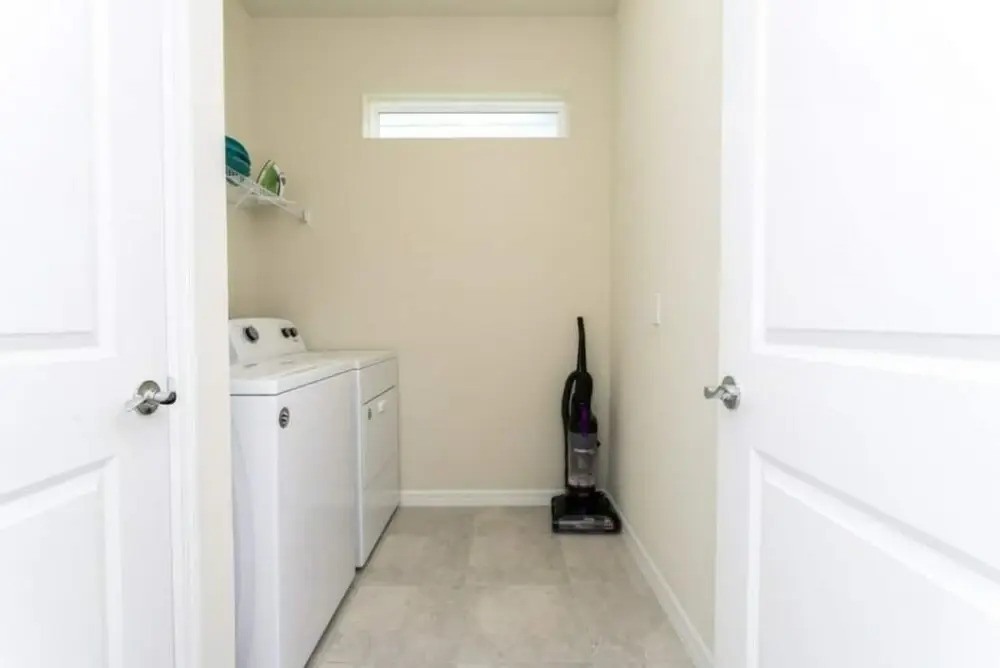 1807 Amazing brand new house