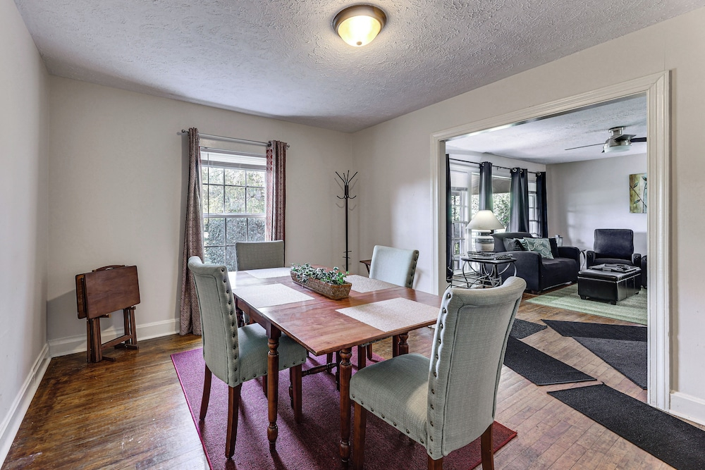 Spacious Retreat, 2 Miles to Tuskegee University