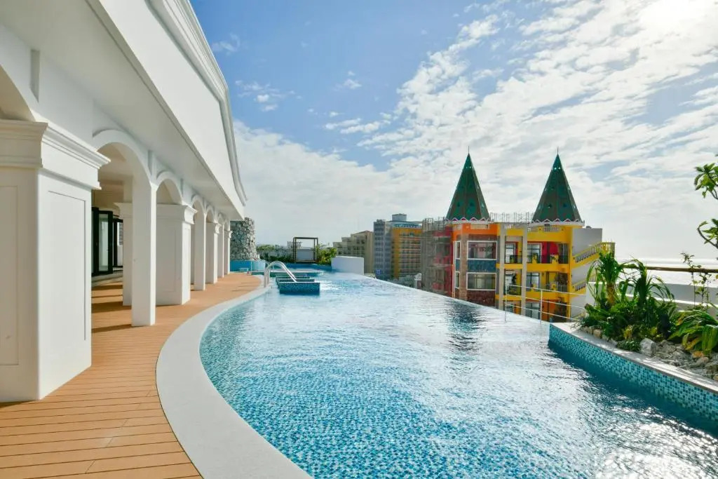 Lequ Okinawa Chatan Spa ＆ Resort
