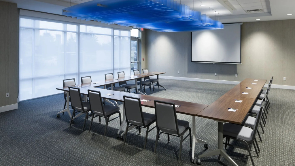 Holiday Inn Express & Suites Orlando At SeaWorld by IHG