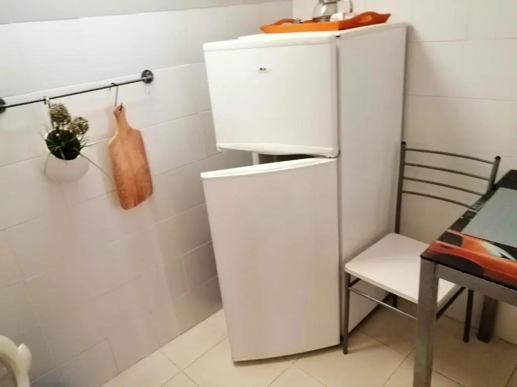 Apartment with one bedroom in Lisboa with WiFi 5 km from the beach