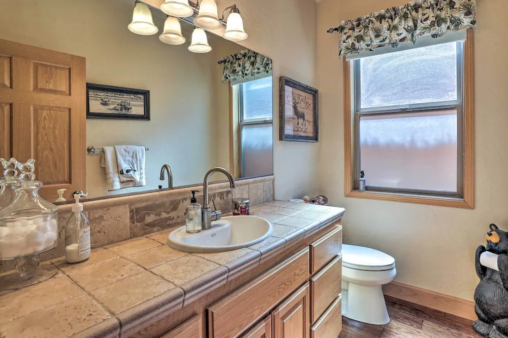 Walk to Ski Lift: Gem w/ Hot Tub in Big Bear Lake