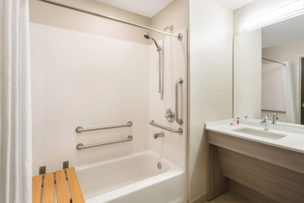 Microtel Inn & Suites by Wyndham Springville