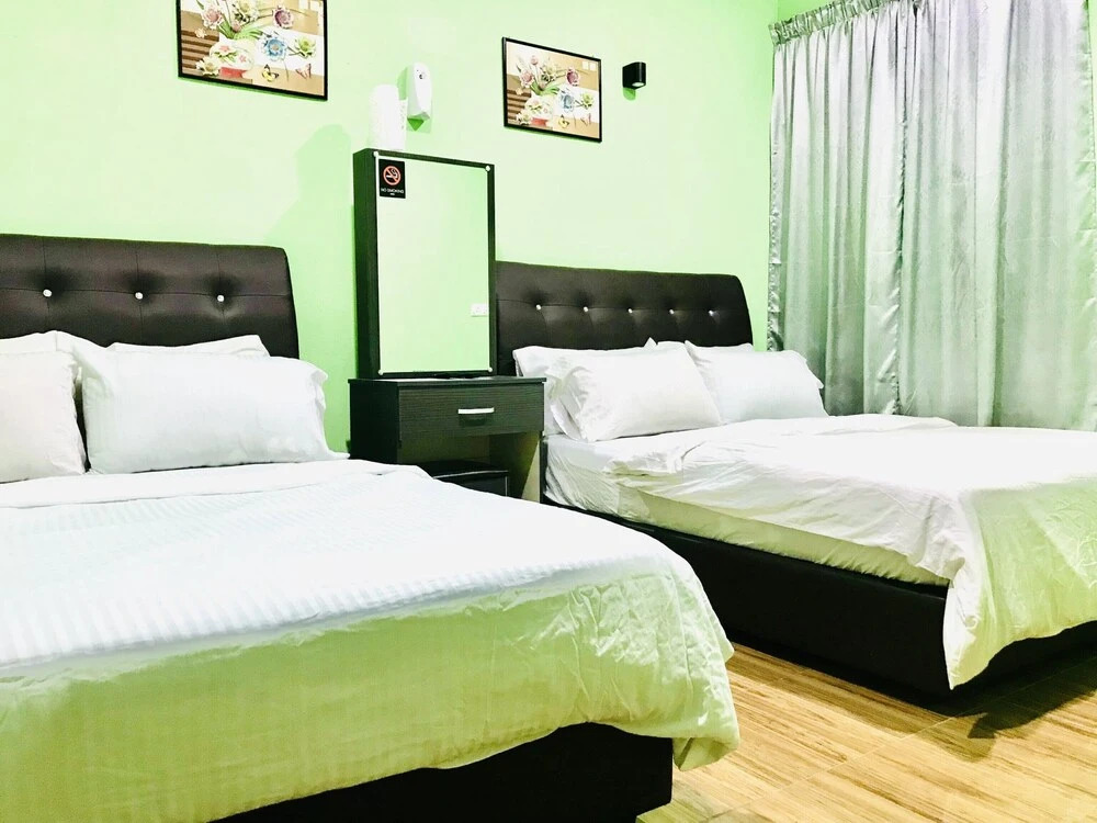 OYO Home 90330 Vvilla Motel