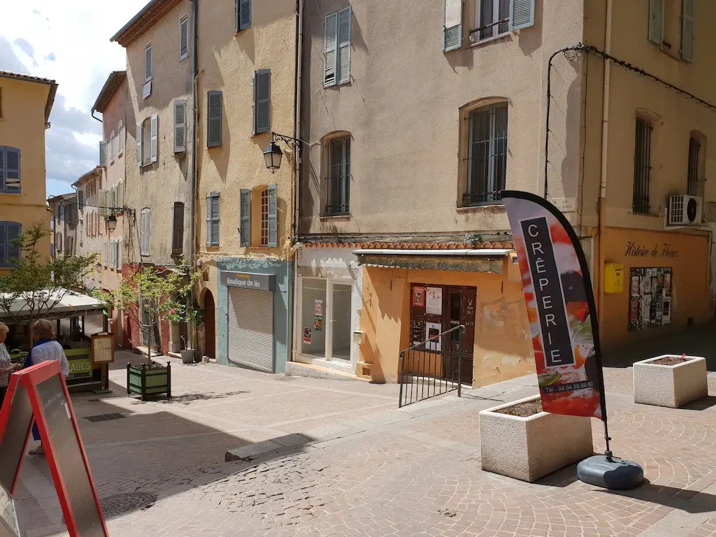 Holiday Home in Lorgues With Pool and Terrace