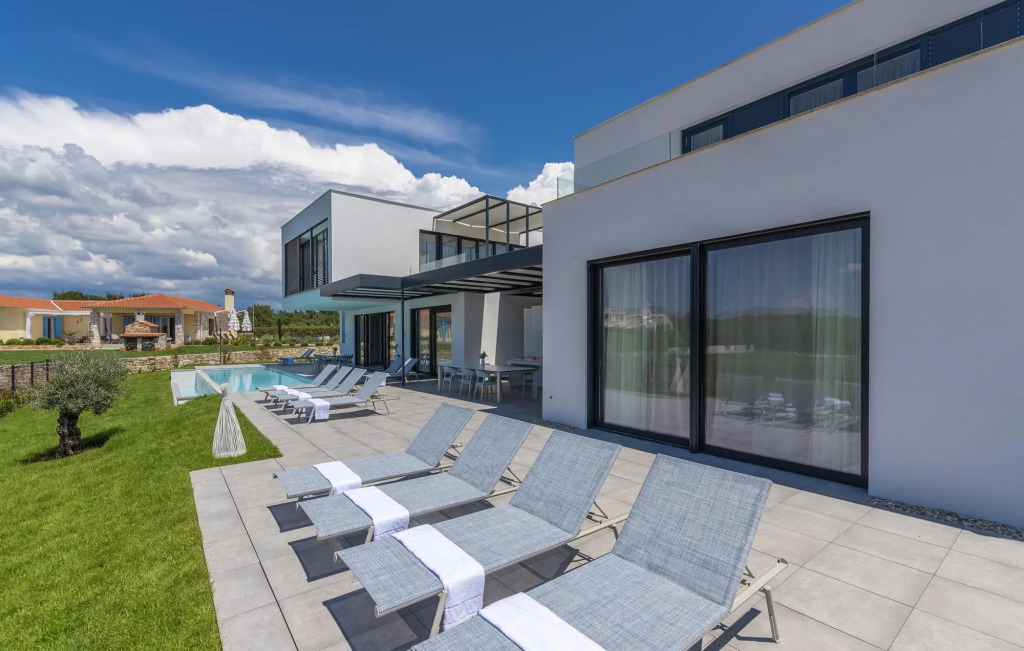 Noble 2 in Bale with 3 bedrooms and 3 bathrooms