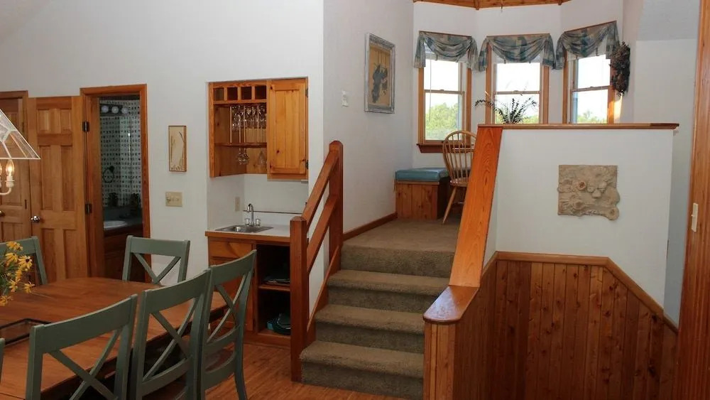 Zephyr - 5 Br Home
