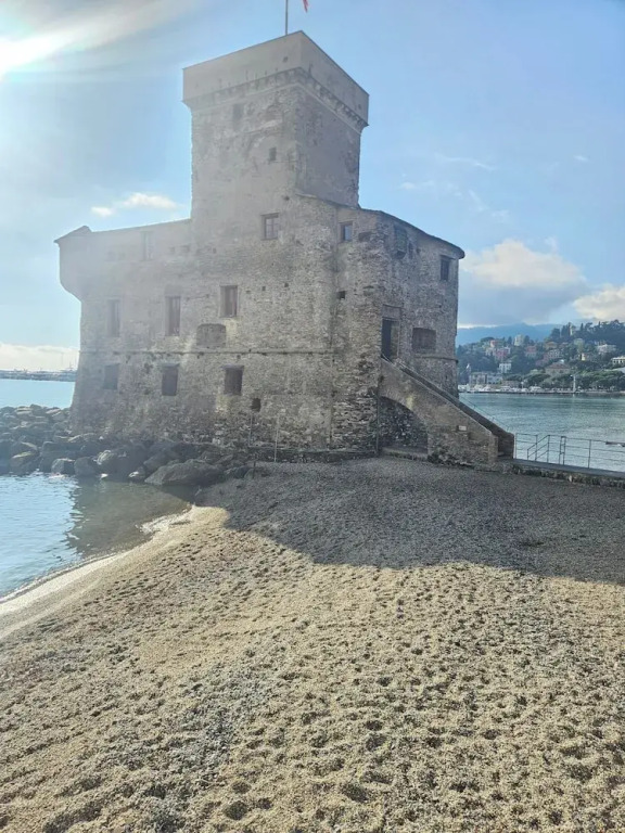 Rapallo 2-bed Apt, Sleeps 5 With Hot Tub