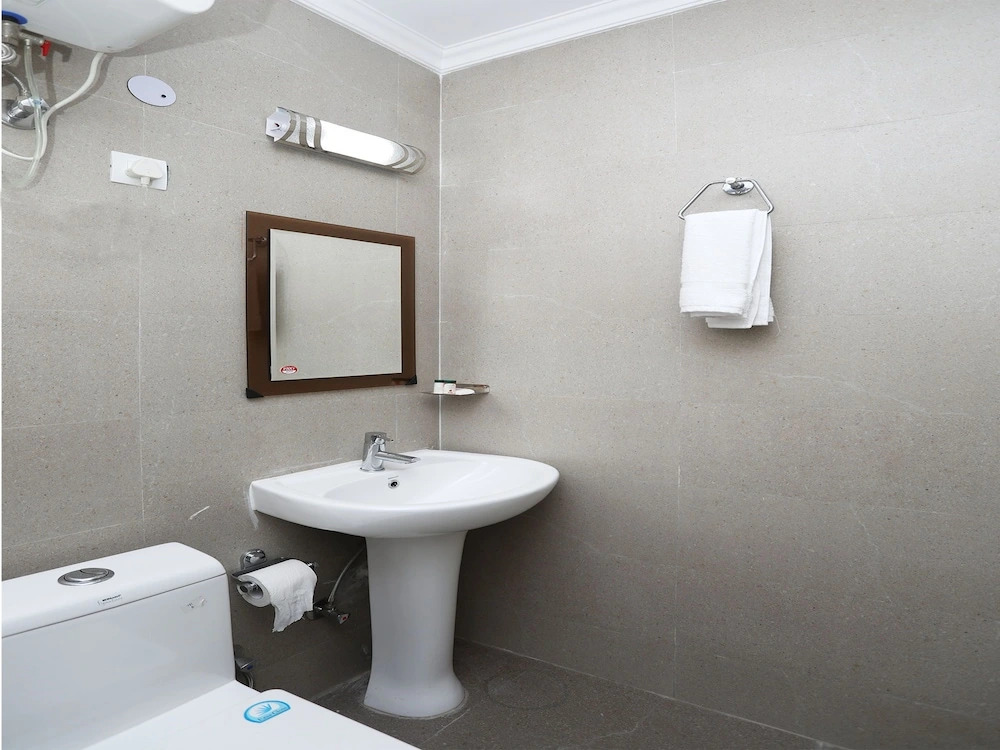 OYO 10581 Platinum Residency