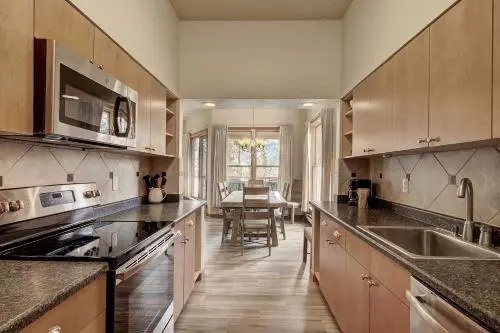 1633 Quicksilver Condo