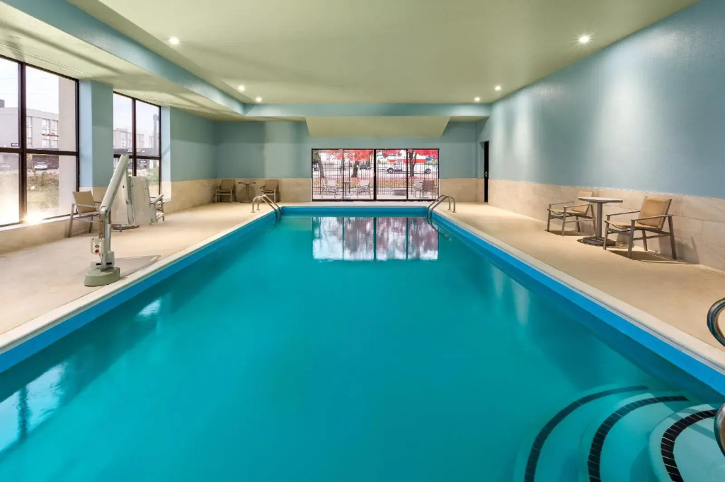 Holiday Inn Express - New Albany