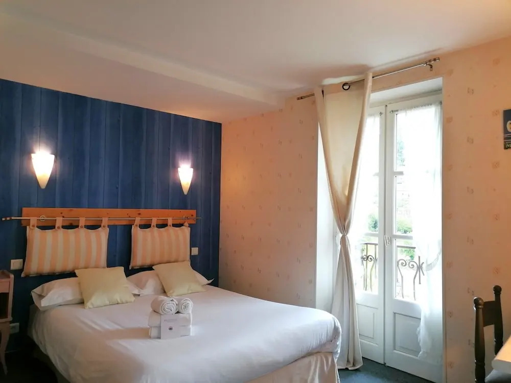 Hôtel Bar Aux Armes D'Estaing - KB HOTEL GROUP