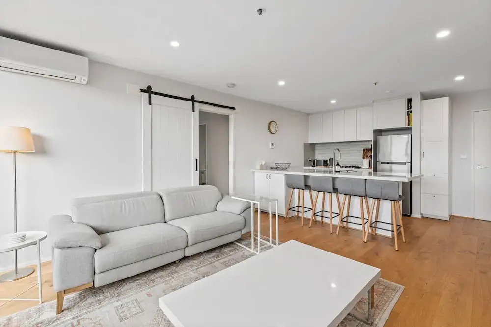 Sleek Kensington 2-bed With BBQ Area & Gym