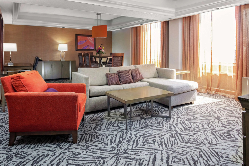 DoubleTree by Hilton Hotel & Executive Meeting Center Omaha-Downtown