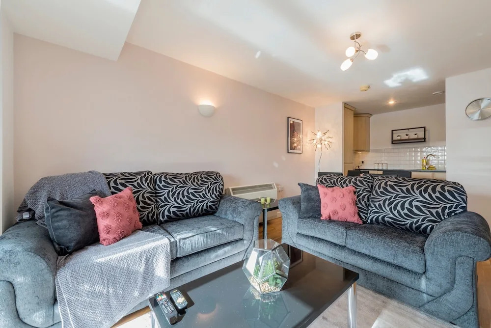 Modern 2 Bedroom Apartment Near Manchester Piccadilly