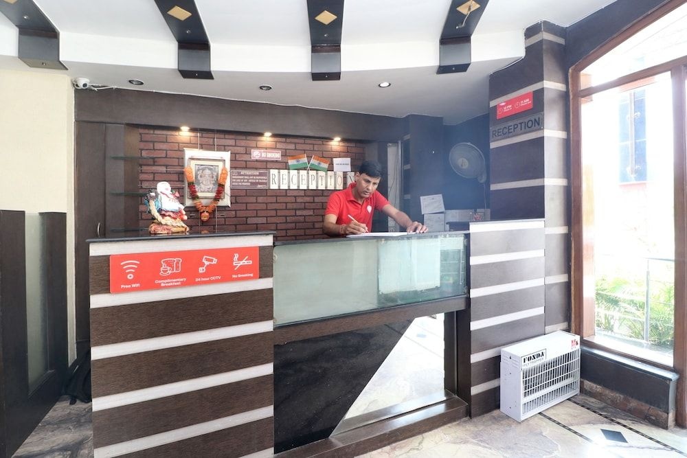 OYO 17381 Hotel City Look