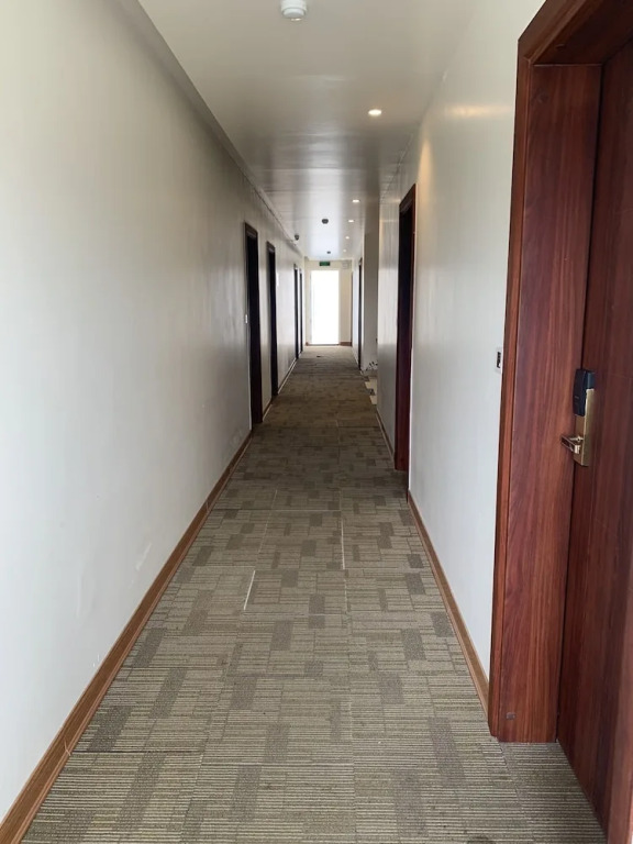 Lotus Hotel & Apartment