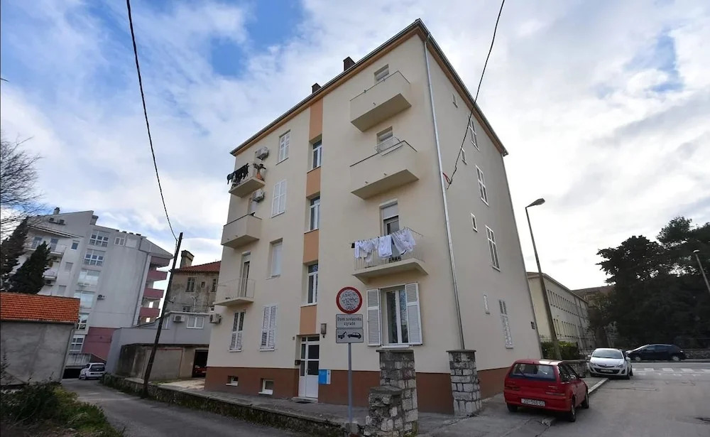 Apartment Smaragd Rose Near the Center of Zadar