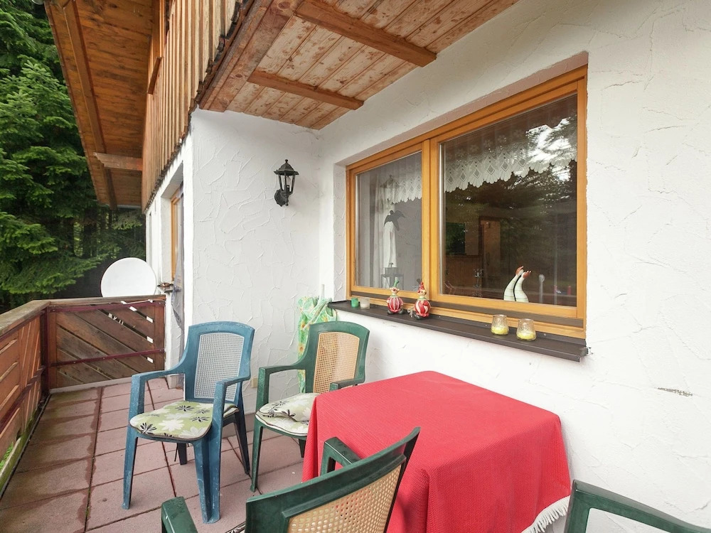 Beautiful Apartment in Lauterbach ot Fohrenbhl With Garden