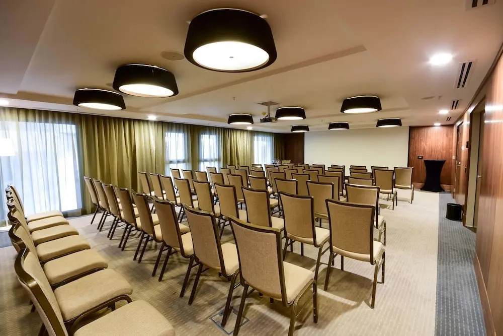 Hotel 2 Fevrier