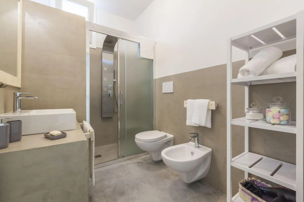 Charming house in a villa with pool and garden in Santa Caterina-Casina Greca